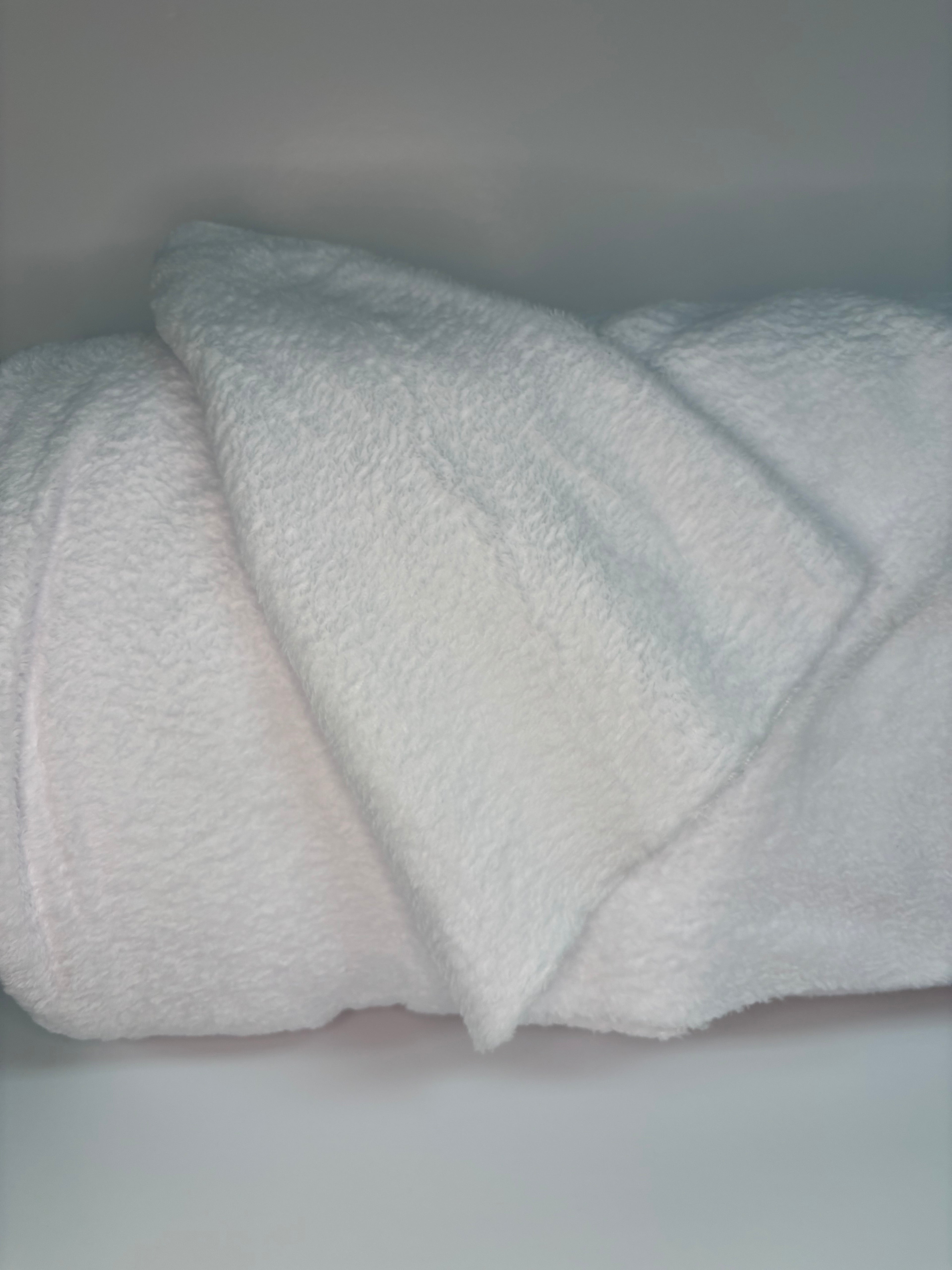 Plush (whisper) fleecy blanc